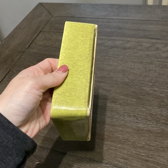 Vintage green and rose hand made hand painted jewelry or trinket box - Picture 7 of 11